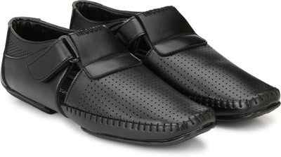 

LAYASA Men BLACK Sandals