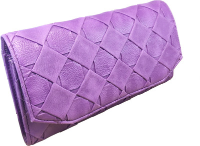 

TnW Casual Purple Clutch
