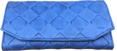 

TnW Casual Blue Clutch