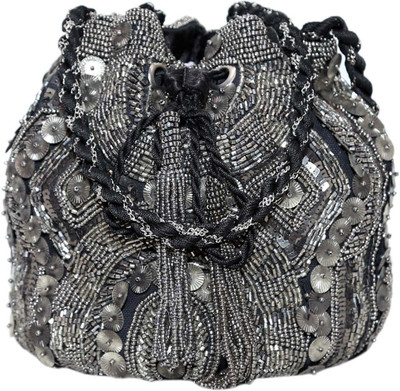 

Diwaah Handcrafted Potli(Silver)
