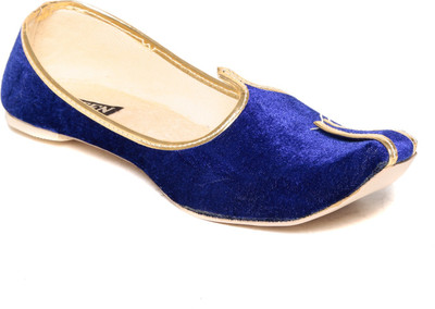 

TEN Velvet Blue Juttis For Women(Blue
