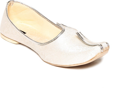 

TEN Silver Juttis For Women(Silver