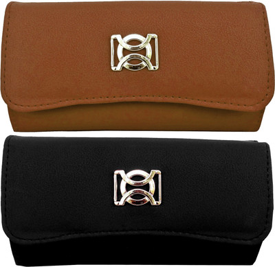 

Pellcaso Casual Brown Clutch