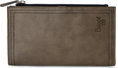

Baggit Casual Beige Clutch