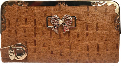 Bizarre Vogue Casual Gold Clutch