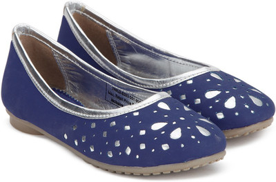 

BUBBLEGUMMER Girls Slip on Jutis(Blue