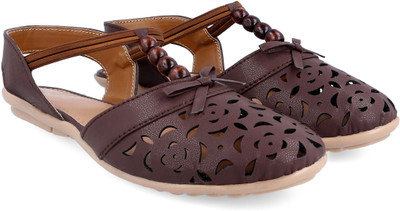 

Myra Women Cutwork Burgundy Flats
