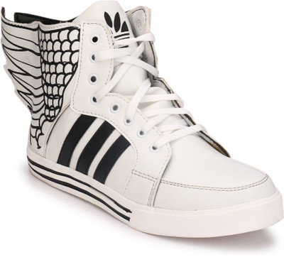 

Vamphood Udta Punjab Dancing Shoes For Men(White, Black