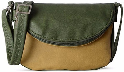 

Baggit Women Casual Green PU Sling Bag
