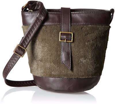 

Baggit Women Casual Brown Felt Sling Bag
