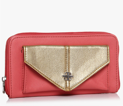 

Peperone Casual Pink Clutch