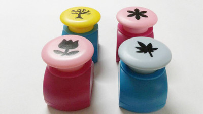 

Neo Gold Leaf Punches & Punching Machines(Set Of 4, Multicolor)