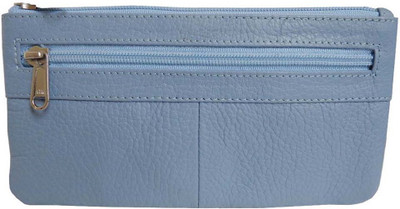 

Kan Casual Blue Clutch