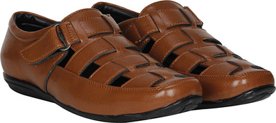 

Kraasa Men Beige Sandals