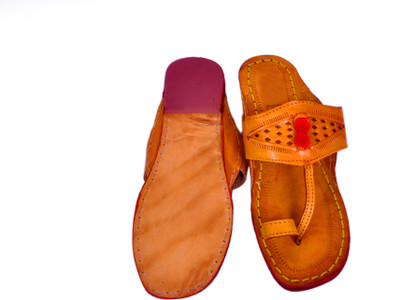 

KOLHAPURI Men TAN Flats