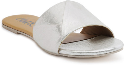 

Chalk Studio Women Silver Flats