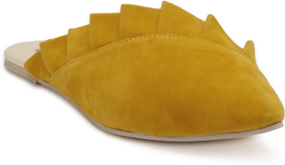 

Chalk Studio Women Yellow Flats