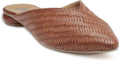 Chalk Studio Women Tan Flats