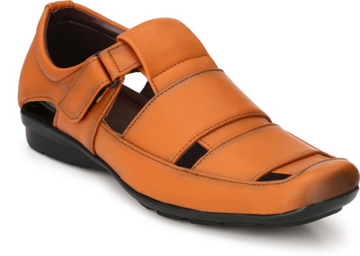 

RM Shoppers Men Tan Sandals