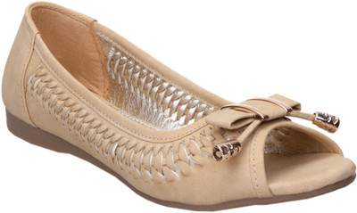 

Zappy Women Bellies For Women(Beige, Cream