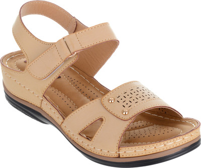 Shuz Touch Women APRICOT Flats