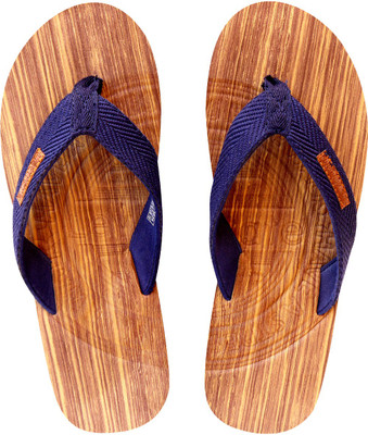

Levitate Wood Finishing Flip Flops, Teak