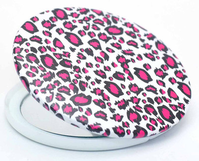 

Color Fever Dual Magnifying Compact Mirror (Small Heart)