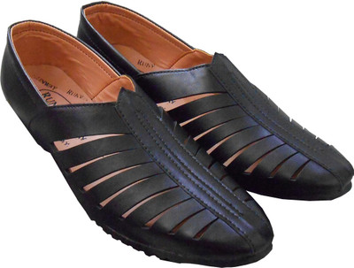 

xtepe Slip On For Men(Black