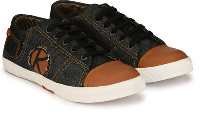 

bigfox Canvas Shoes For Men(Black