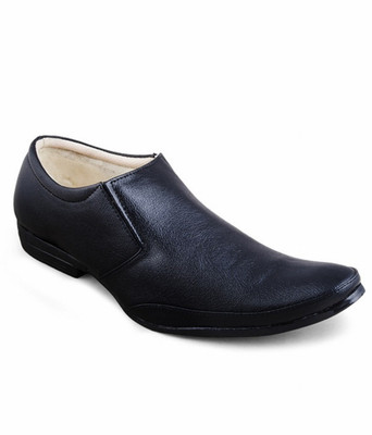 

Zapatoz Slip On For Men(Black