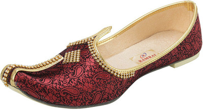 

Ramraj Wedding & Sherwani Slip On For Men(Red