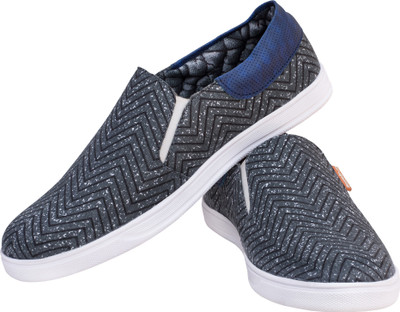 

BottleBruss Space Cool Light Weight Canvas Shoes For Men(Multicolor, Grey