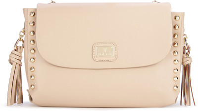 

Van Heusen Women Casual Beige Genuine Leather Hand-held Bag