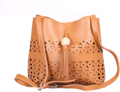 

Mary Anne Women Evening/Party Tan Leatherette Hand-held Bag