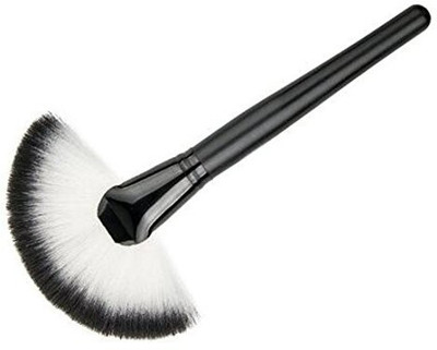 

Joylivecy Makeup Large Fan Brush Soft Fibre Hair Blush Face Powder Foundation Make Up Tool(Pack of 1)