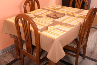 Dekor World Printed 4 Seater Table Cover(Yellow, Cotton)
