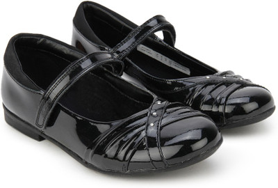 

Clarks Girls Velcro Ballerinas(Black, Black pat