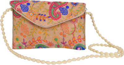 

Craft Trade Casual Beige Clutch