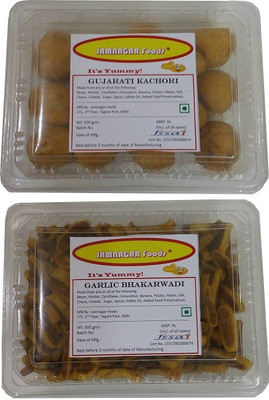 

Jamnagar Foods GUJARATI KACHORI & GARLIC BHAKARWADI 500 GM EACH Combo(2)