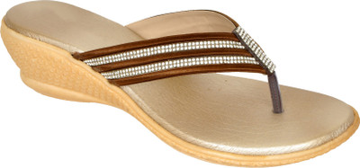 

Altek Women Brown Wedges