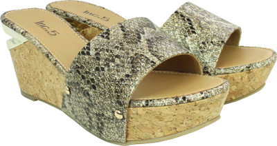 

Inc.5 Women Gold Sandals