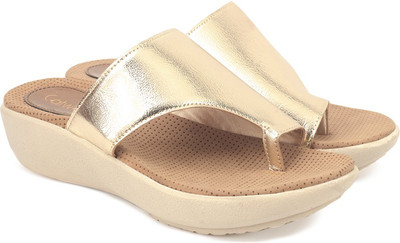 

Catwalk Women GOLD Flats