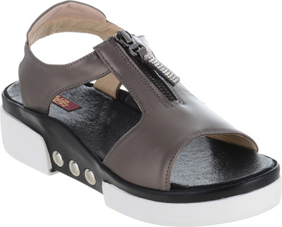 

Shuz Touch Women GREY Flats
