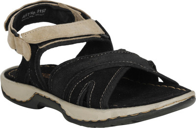 

KOXKO Men Black Sandals