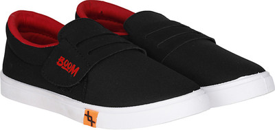 

Emosis Fashionable Slip On Sneakers For Men(Red