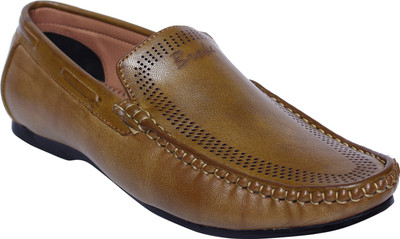 27% OFF on DESI JUTA Parage Boat Shoes For Men(Tan) on Flipkart