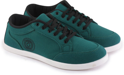 

Globalite Stumble Walking Shoes For Men(Green), Teal black