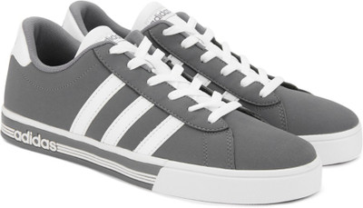 

ADIDAS NEO DAILY TEAM Sneakers For Men(Grey, Onix/ftwwht/onix