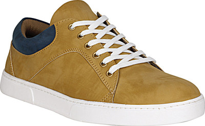 

KOXKO Keech Outdoors For Men(Yellow, Mustered