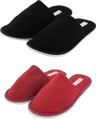 

Travelkhushi Slippers, Black & maroon